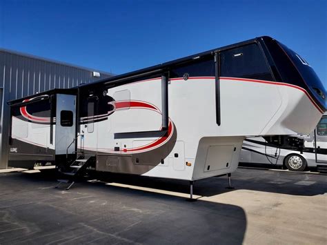 Used 2020 Luxe Rv Elite LF 39FB | Fifth Wheels in Wolfforth TX ...