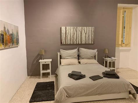 4 bedroom apartment in Sliema near the sea, Sliema (updated prices 2024)