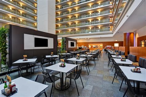 Embassy Suites Chicago Downtown Magnificent Mile en $161 ($̶2̶9̶3̶ ...