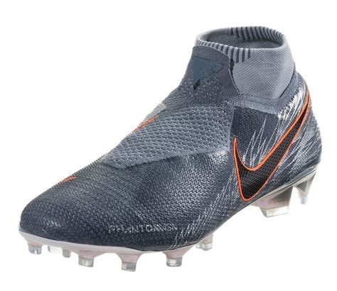 Black Phantom VSN Elite DF FG. Nike.com HR