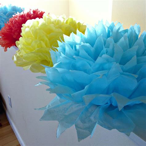 Tutorial- How To Make DIY Giant Tissue Paper Flowers | Paper flowers ...