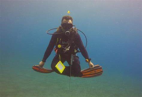 8 Essential Scuba Diving Techniques - Murex Dive Resorts ...