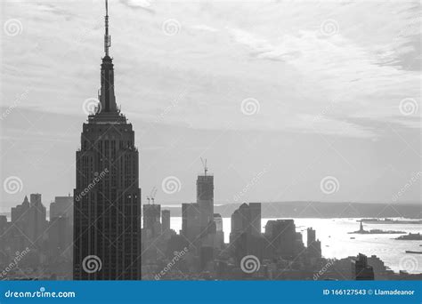 New York Skyline in Black and White Editorial Stock Photo - Image of ...