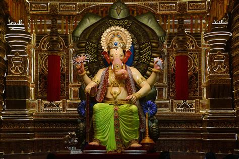 Download Majestic Lalbaugcha Raja Sitting on Turtle Throne Wallpaper ...