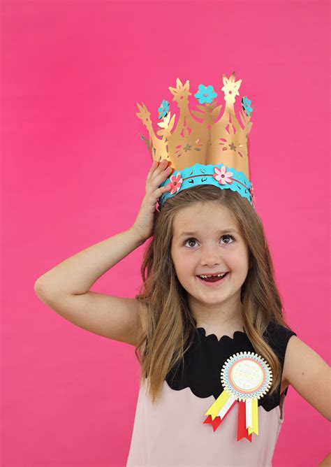 Ideas for Celebrating Kids' Birthdays: DIY Paper Crowns - Persia Lou