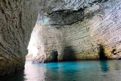 Gargano Caves Private Boat Trip from Vieste - Civitatis.com