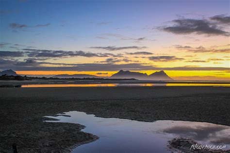 fd carnice - Sunrise at Ruakaka Beach Holiday Park