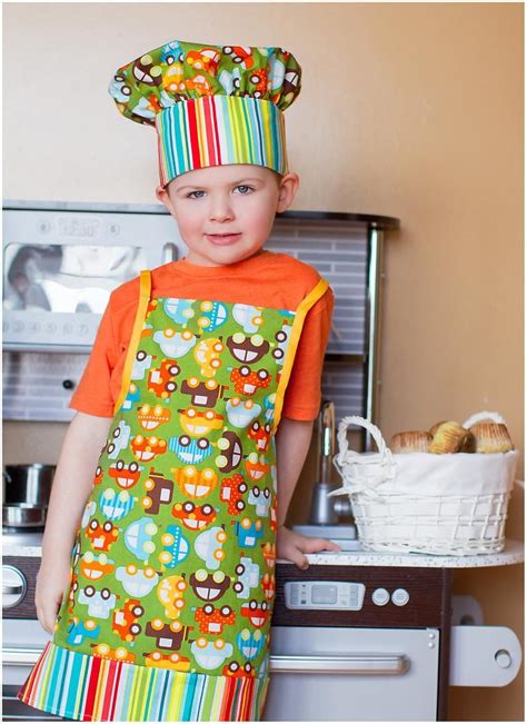 kids Chef's apron sewing pattern with chefs hat and oven mitts | Boy ...