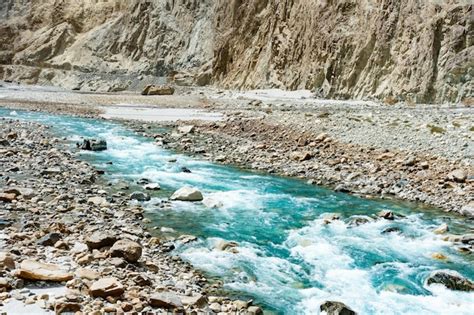 Premium Photo | Bridge cross the shyok river in nubra valley at turtuk ...