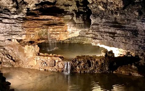 Lake of the Ozarks Caves | Fancy Lake Vacations