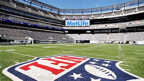 New field turf installed at MetLife Stadium, home of Giants and Jets ...