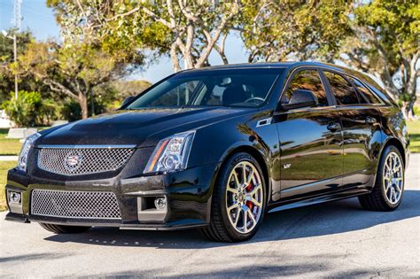 For Sale - 2014 Cadillac CTS-V Wagon in Black Diamond Tricoat with 15K ...