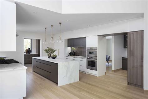 Contemporary White Kitchen Cabinets