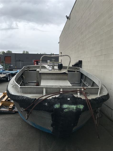 *H* *T* HEAVY DUTY 18'L X 10'W LARGE ALUMINUM SKIFF STYLE BOAT, DETROIT ...