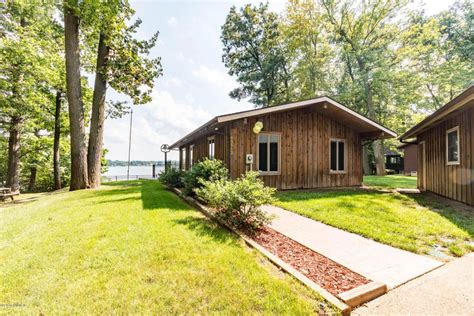 72′ of frontage on 269 acre all sport Big Cedar Lake. 3 bed, 2 bath, 2 ...