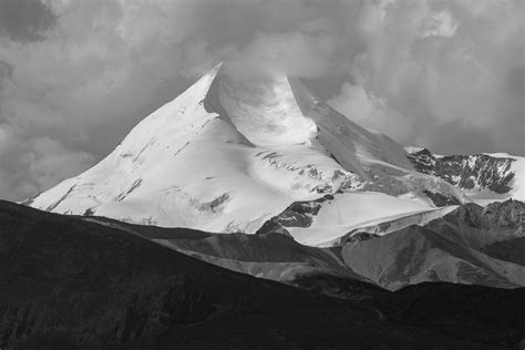 Walking The Tibetan Plateau on Behance