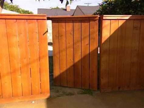 wooden fence gate designs free - How to Build a 6 Foot Privacy Fence ...