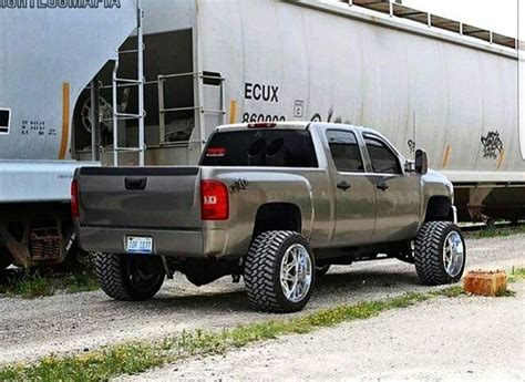 Lifted chevy Silverado 2500 duramax diesel crazy huge offset wheels ...