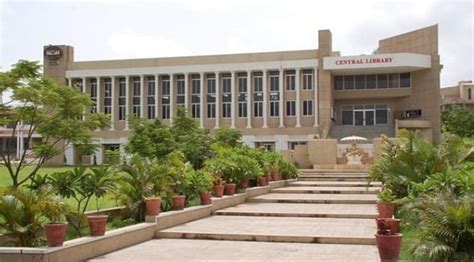 MediCaps University: Courses, Fees, Facilities