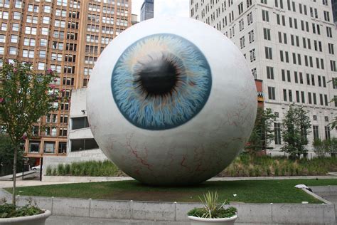 THE EYE sculpture in Chicago, designed by Tony Tasset. | Scale art ...