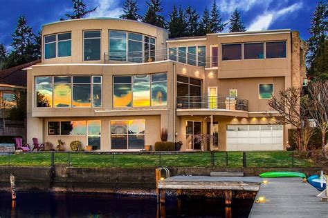 Play in and on a Kirkland Waterfront home for $4.8M - Curbed Seattle