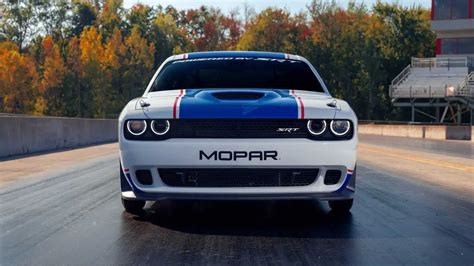 Dodge Challenger Drag Pak Debuts To Dominate The Quarter-Mile