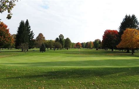 Riverview Golf Course in Newton Falls, Ohio, USA | GolfPass