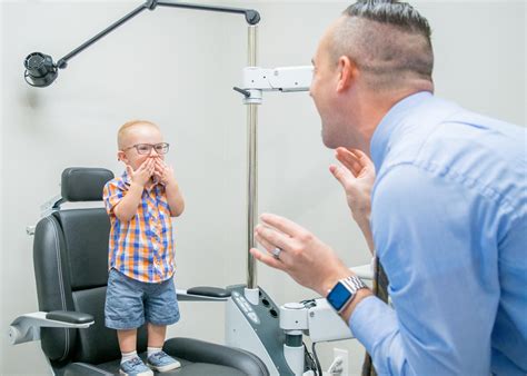 Should I take My Child to a Pediatric Optometrist or Pediatric ...