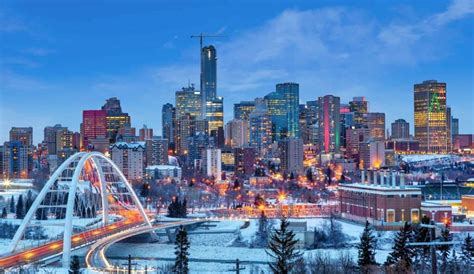 11 Top Tourist Attractions in Alberta, Canada