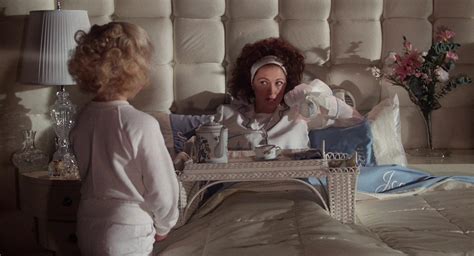 Mommie Dearest (1981)