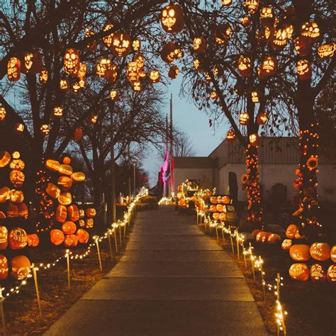 Walk Through A Village Of Over 7,000 Glowing Pumpkins At Pumpkin Nights ...