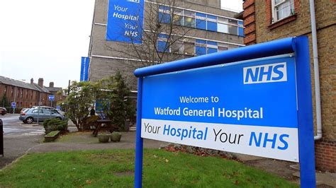 Watford General Hospital tells people to stay away - BBC News