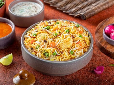 Hyderabadi Biryani - Know all about Ekdum Hyderabadi Biryani | Ekdum!