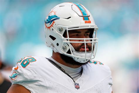 Connor Williams injury update: Dolphins center tears ACL - The Phinsider