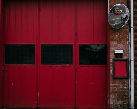 Red Door of Garage · Free Stock Photo