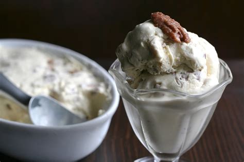 How To Make Pralines and Cream Ice Cream - Cooking Fanatic