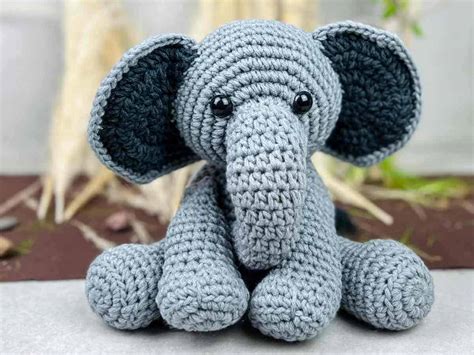 Elsie the Amigurumi Crochet Elephant Pattern (Free!)