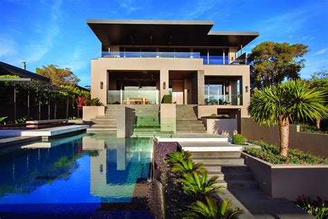 Contemporary Home In Melbourne With Resort Style Modern Landscaping ...