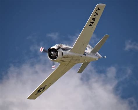 North American T-28 Trojan - Price, Specs, Photo Gallery, History ...