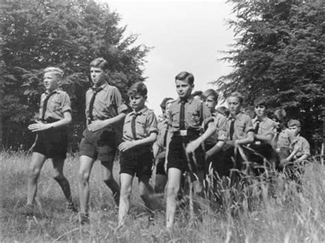 Joining the Hitler Youth | Facing History & Ourselves