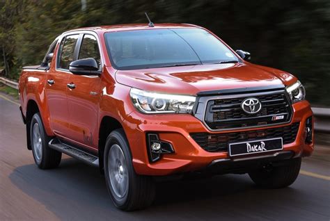 TOYOTA Hilux Double Cab specs & photos - 2018, 2019, 2020 - autoevolution