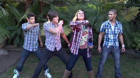 Power Rangers Samurai Cast Show Joslyn Some Power Moves - YouTube