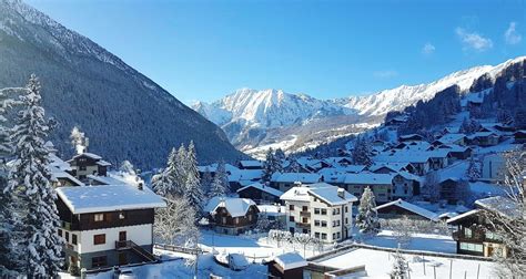 Family Ski Holidays Champoluc | Ski Chalet Hotel Champoluc