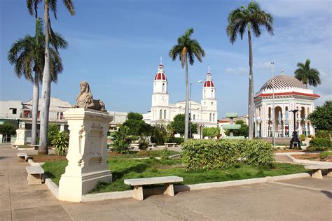 Cathedral in Manzanillo, Granma, Cuba. | Robin Thom Photography