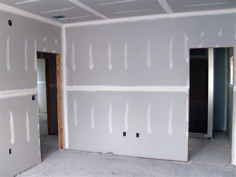 The Beginner's Guide to Installing Plasterboard - Housely