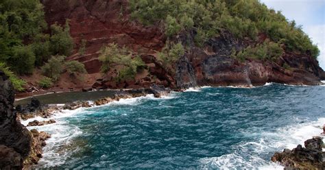 Kaihalulu Red Sand Beach, Hana, Hawaii