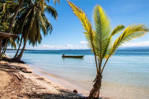 beach_bocas_del_toro_panama - Mokum Surf Club