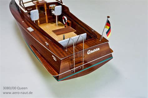 Queen 1960s Semi Scale RC Classic Sports Boat - Aero-Naut Wooden Kit