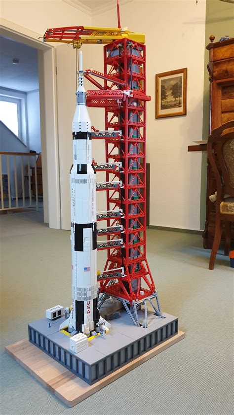 LEGO® NASA Apollo Saturn V + launch tower : r/buildingblocks