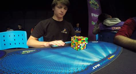 Have You Seen This? Man sets 2 minute world record on 7x7 Rubik's Cube ...